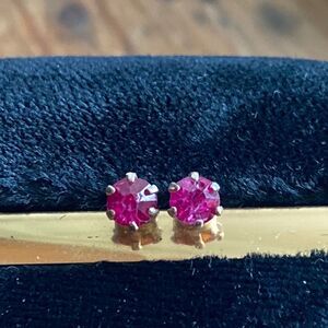 💛 Vintage Gold Plated Faux Ruby Earrings